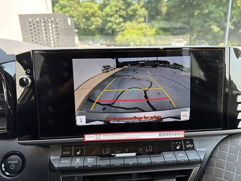 Used 2026 Toyota Camry XLE FWD image 66
