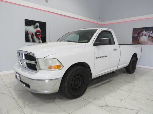 Used 2012 RAM 1500 Classic SLT RWD image 6