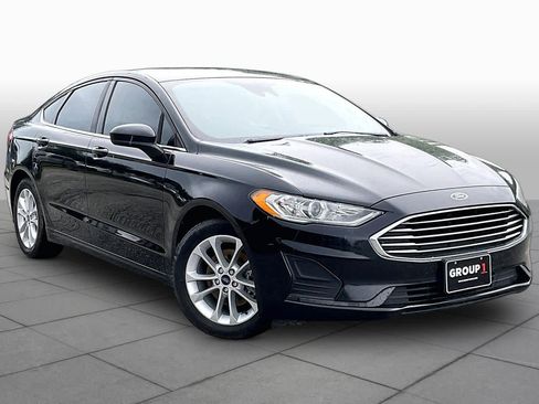 Used 2019 Ford Fusion SE FWD image 3