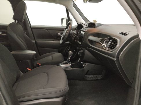 Used 2019 Jeep Renegade Altitude w/ UConnect 8.4 Nav Group image 21