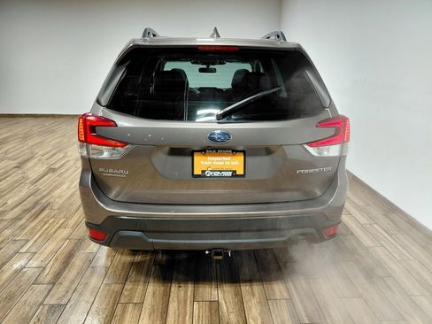 Used 2022 Subaru Forester Premium image 31