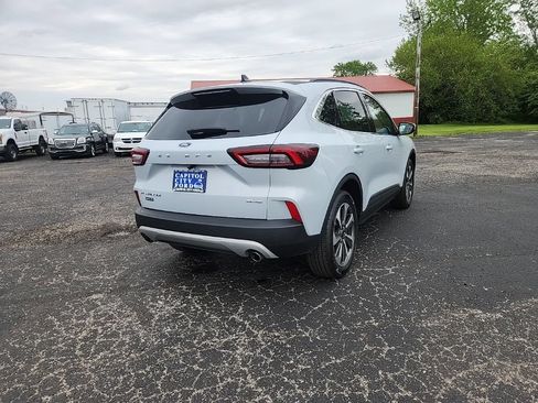 Used 2025 Ford Escape Platinum AWD/4WD image 6