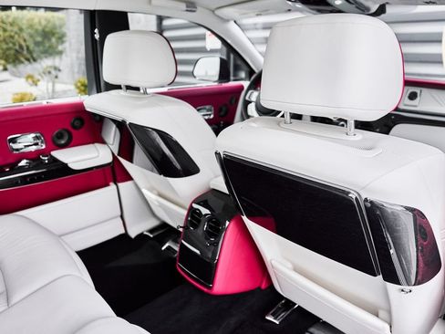Used 2023 Rolls-Royce Phantom Sedan RWD image 55
