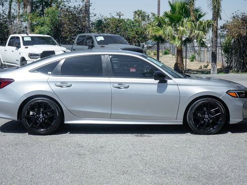 Used 2025 Honda Civic Sport image 10