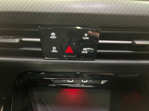 Certified 2024 Volkswagen Golf R 2.0T image 17