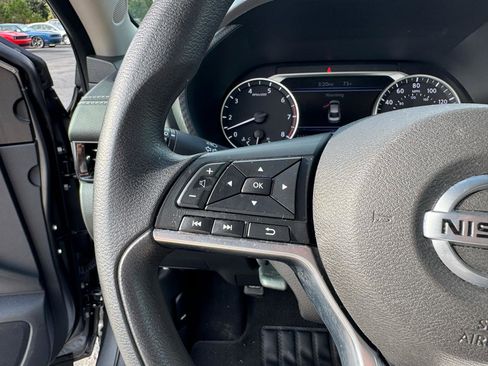 Used 2023 Nissan Sentra SV FWD image 21