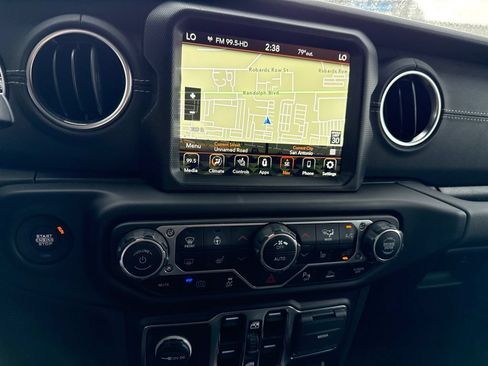 Used 2023 Jeep Wrangler Unlimited Sahara w/ Cold Weather Group AWD/4WD image 29