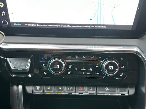 Used 2024 GMC Sierra 3500 Denali Ultimate AWD/4WD image 18