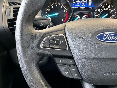 Used 2017 Ford Escape SE w/ Equipment Group 201A FWD image 23