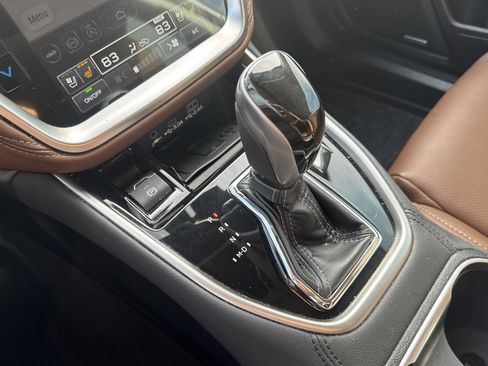 Certified 2025 Subaru Outback Touring XT image 22