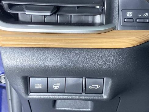 Used 2024 Toyota Grand Highlander AWD image 16