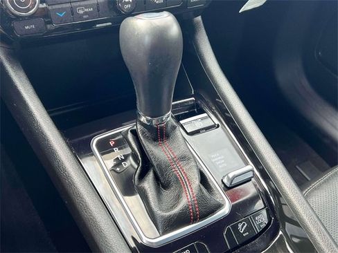 Used 2022 Jeep Compass Trailhawk w/ Trailhawk Elite Group image 32