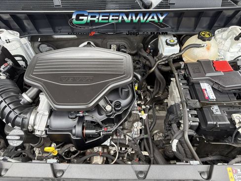 Used 2019 GMC Acadia SLT w/ LPO, Floor Liner Package FWD image 8