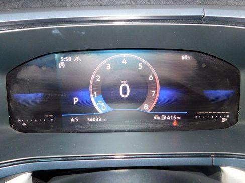 Used 2022 Volkswagen Taos SE w/ Panoramic Sunroof Package image 31