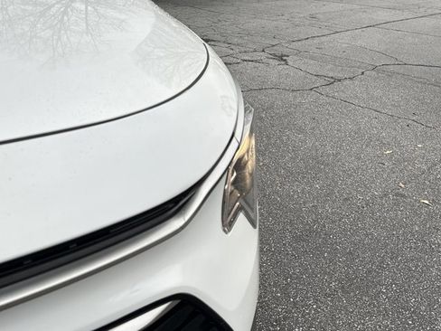 Used 2023 Kia Niro EX Touring image 14