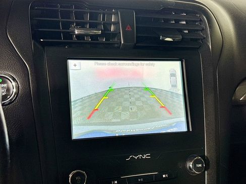 Used 2019 Ford Fusion SE w/ Equipment Group 151A image 17