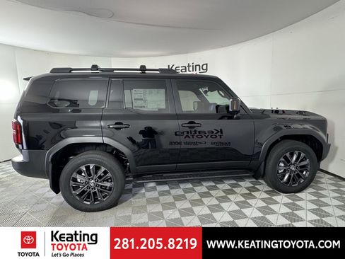 New 2026 Toyota Land Cruiser Base image 4