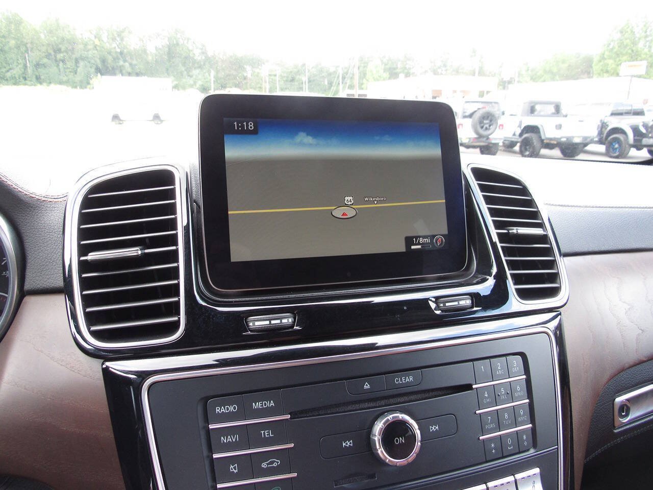 Used 2017 Mercedes-Benz GLS 550 4MATIC image 37