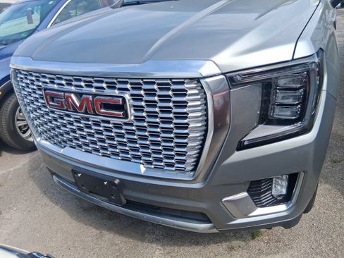 Used 2024 GMC Yukon Denali w/ Denali Reserve Package AWD/4WD image 2