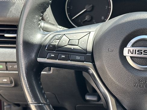 Used 2023 Nissan Sentra SV FWD image 14