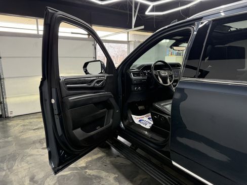 Used 2021 GMC Yukon Denali w/ Denali Ultimate Package image 9