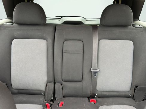 Used 2012 Chevrolet Captiva Sport LS FWD image 18