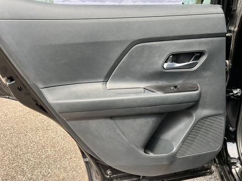 New 2026 Nissan Kicks SR w/ Cold Weather Package FWD image 30