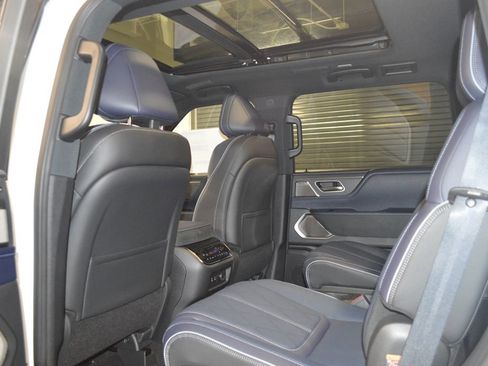 New 2026 INFINITI QX80 4WD image 35