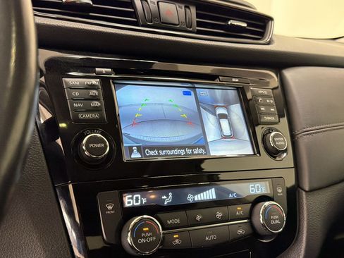 Used 2017 Nissan Rogue SL w/ SL Premium Package FWD image 20
