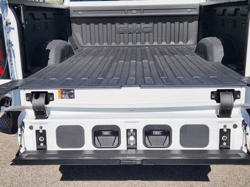 Certified 2025 GMC Sierra 2500 AT4 w/ AT4 Premium Plus Package image 34