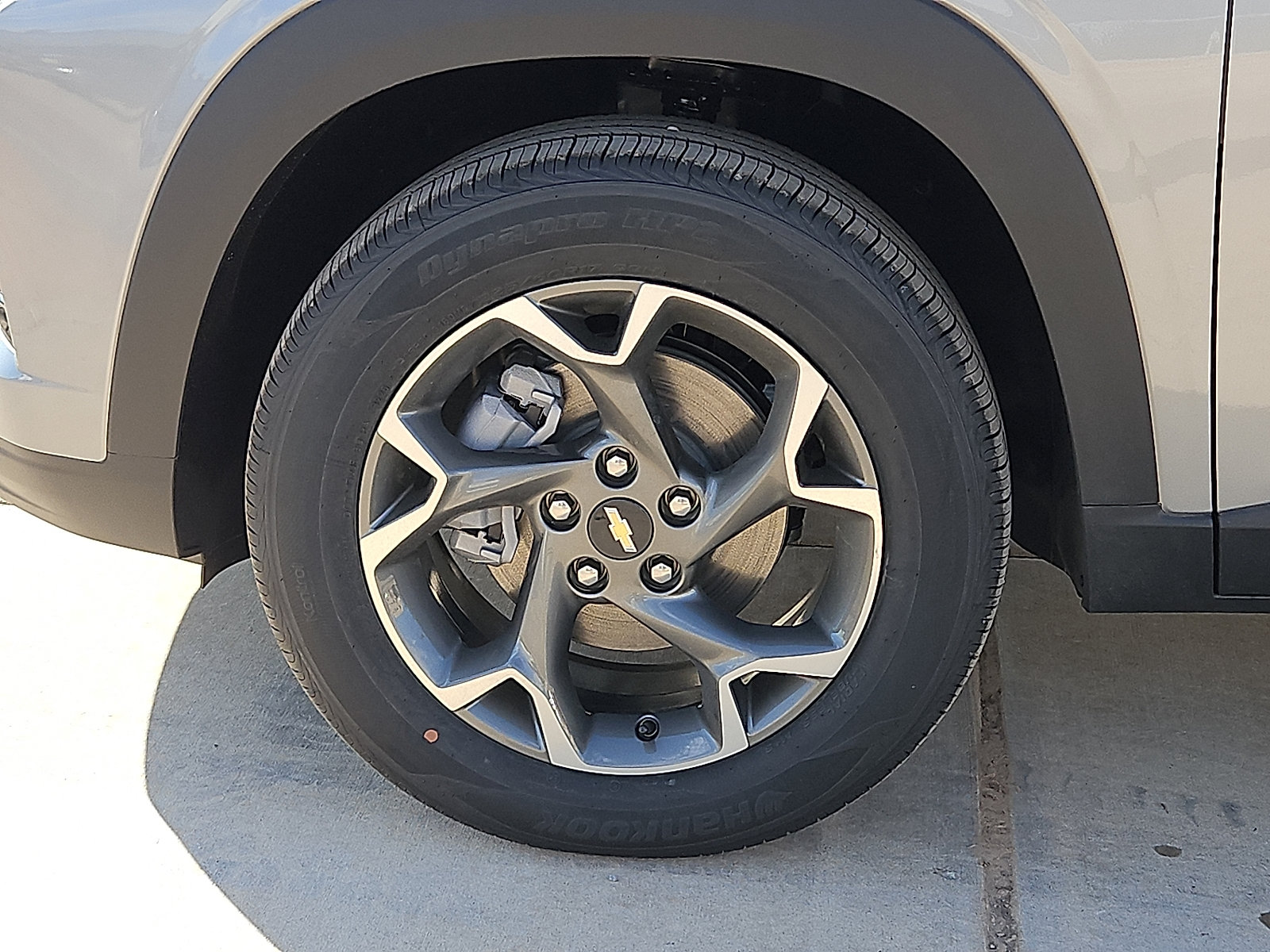 New 2026 Chevrolet Trax LT w/ LT Convenience Package FWD image 8