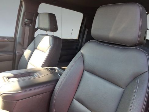 Used 2024 Chevrolet Suburban LT AWD/4WD image 14