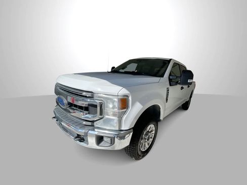 Used 2020 Ford F250 XLT w/ XLT Value Package AWD/4WD image 4