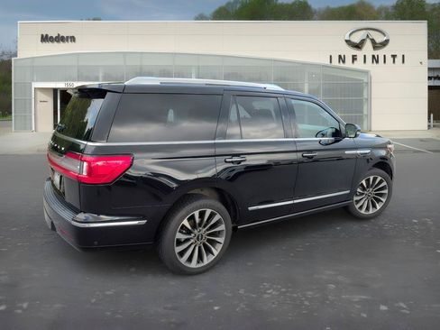 Used 2021 Lincoln Navigator Reserve AWD/4WD image 4