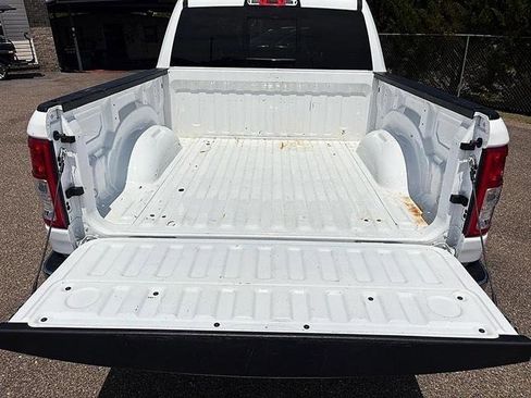 Used 2022 RAM 1500 Big Horn AWD/4WD image 14