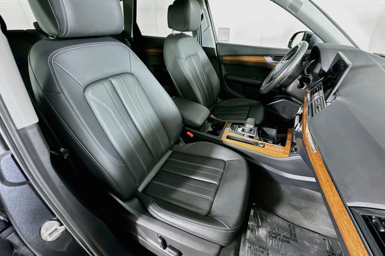 Used 2023 Audi Q5 2.0T Premium Plus w/ Premium Plus Package AWD/4WD image 8