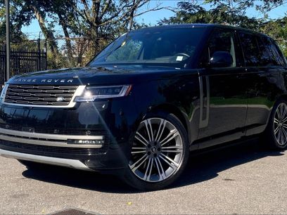 New 2025 Land Rover Range Rover SE