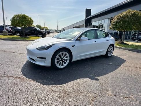 Used 2023 Tesla Model 3 Standard Range RWD image 5