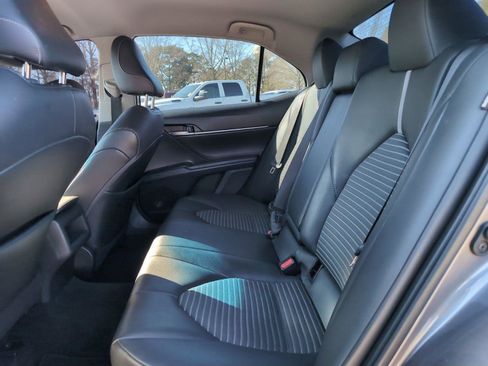 Used 2020 Toyota Camry SE image 25