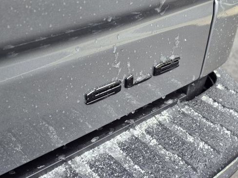 New 2026 GMC Sierra 1500 SLE AWD/4WD image 9