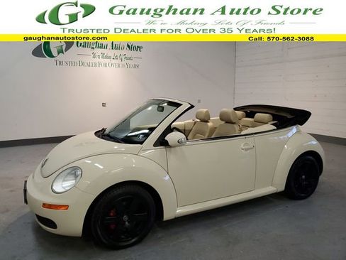 Used 2006 Volkswagen Beetle Convertible w/ Package 1 FWD image 1