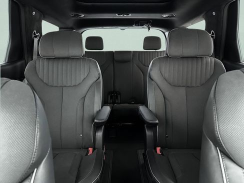 Used 2025 Hyundai Palisade Calligraphy image 16