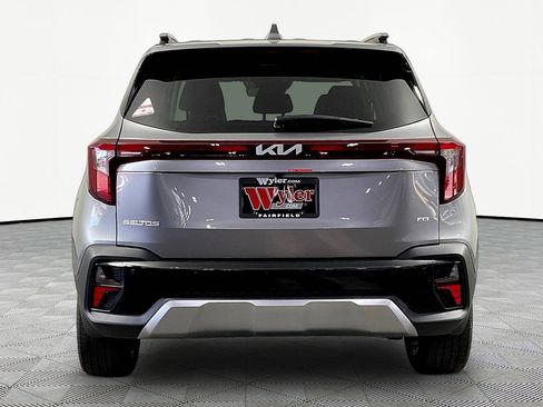 New 2026 Kia Seltos SX w/ SX Sunroof Package image 5