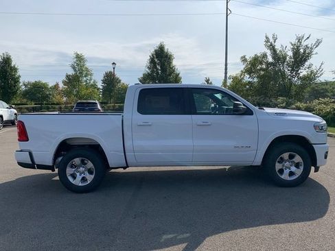 New 2027 RAM 1500 4x4 Crew Cab image 7