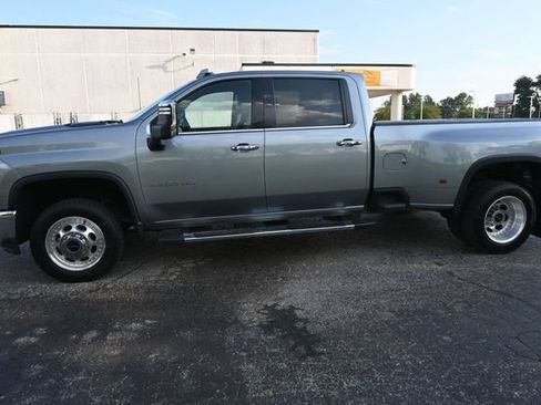 Used 2024 Chevrolet Silverado 3500 LTZ AWD/4WD image 3