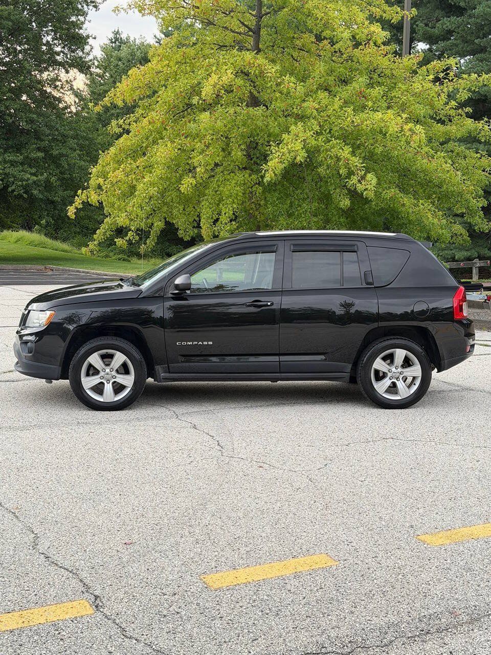 Used 2013 Jeep Compass Latitude AWD/4WD image 3