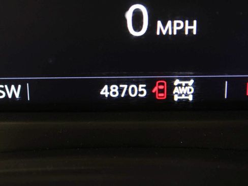 Used 2023 Cadillac XT4 Premium Luxury AWD/4WD image 38