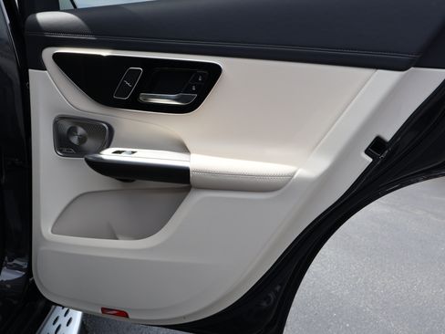 Used 2024 Mercedes-Benz GLC 300 4MATIC image 20