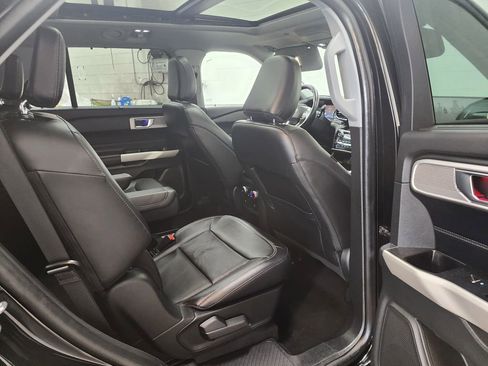 Used 2021 Ford Explorer Limited image 34