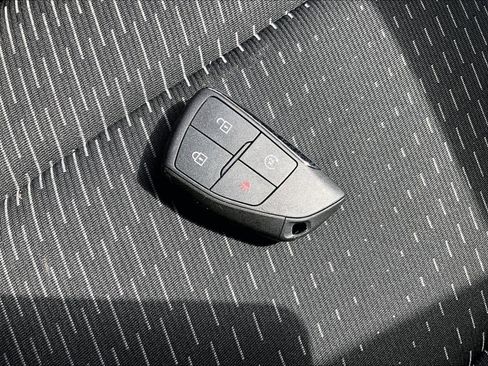 Used 2025 Chevrolet Equinox LT image 28